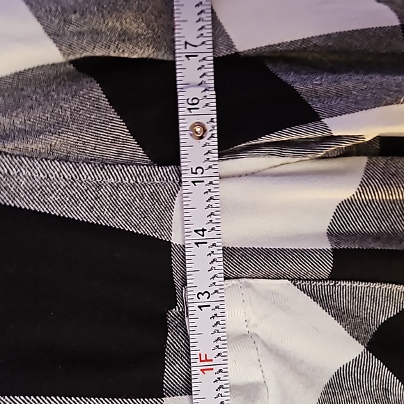 Arizona Jean Company Small Boyfriend Fit Flannel Black and White - Picture 7 of 11